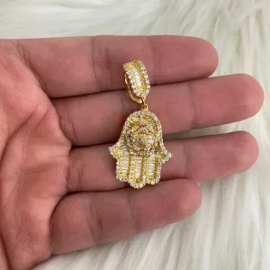 10K Yellow Gold Diamond Hand Pendant Ct Dia Vs / 8.2gr / 1.5in