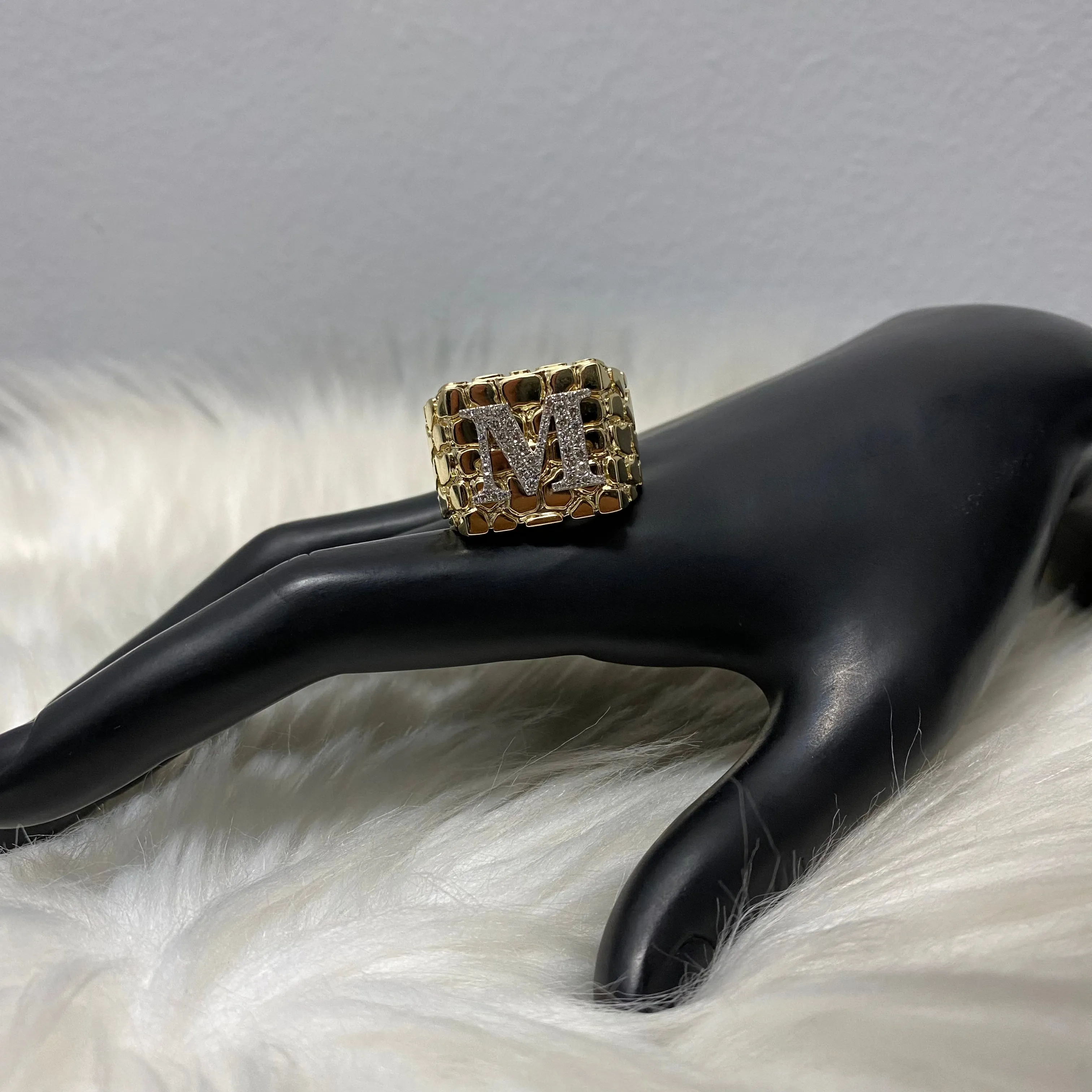 10K Yellow Gold Nugget Letter M Ring 0.47Ct Dia / 13gr / Size 11