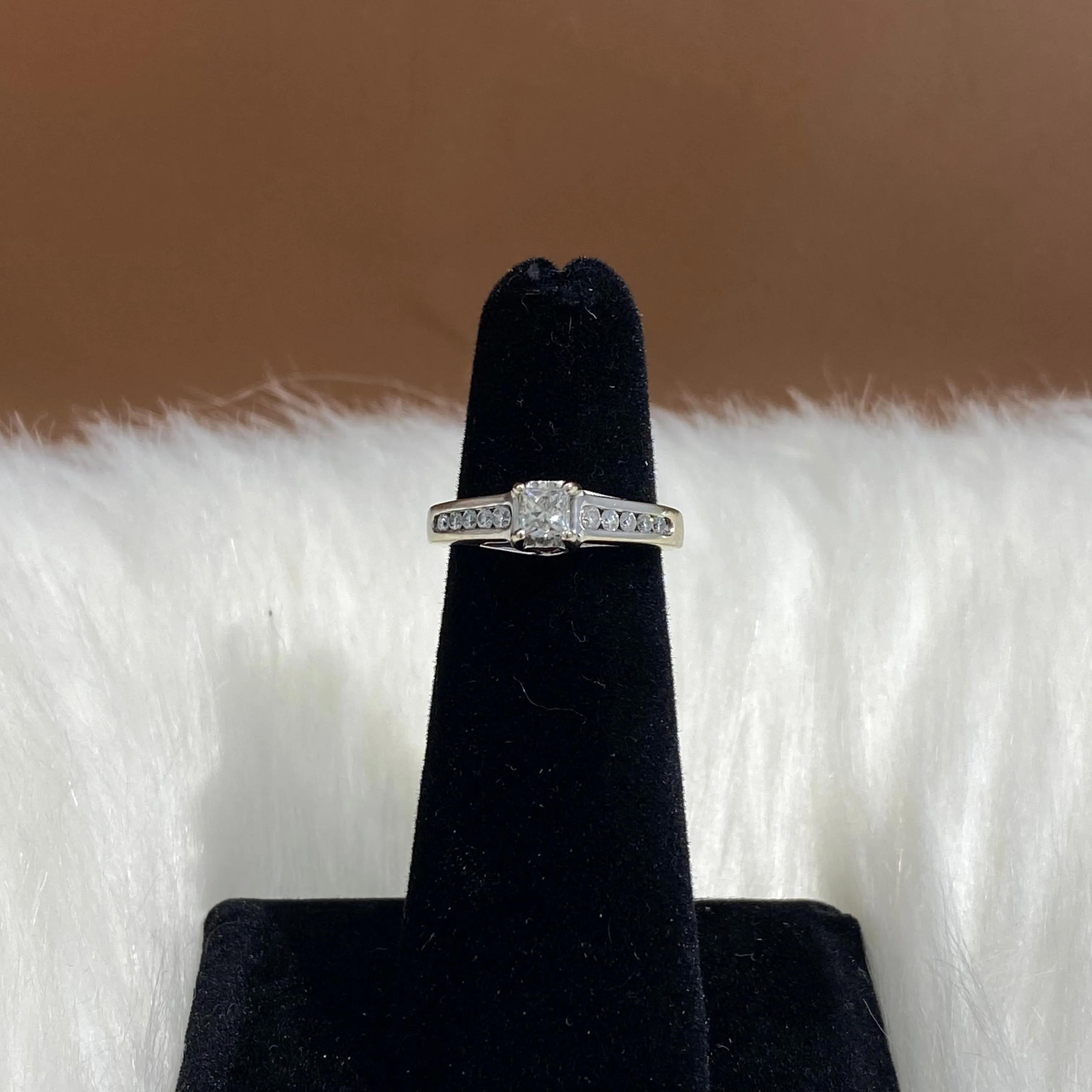 14K White Gold Diamond Luxury Engagement Ring Ct Dia / 3.8gr / Size 4