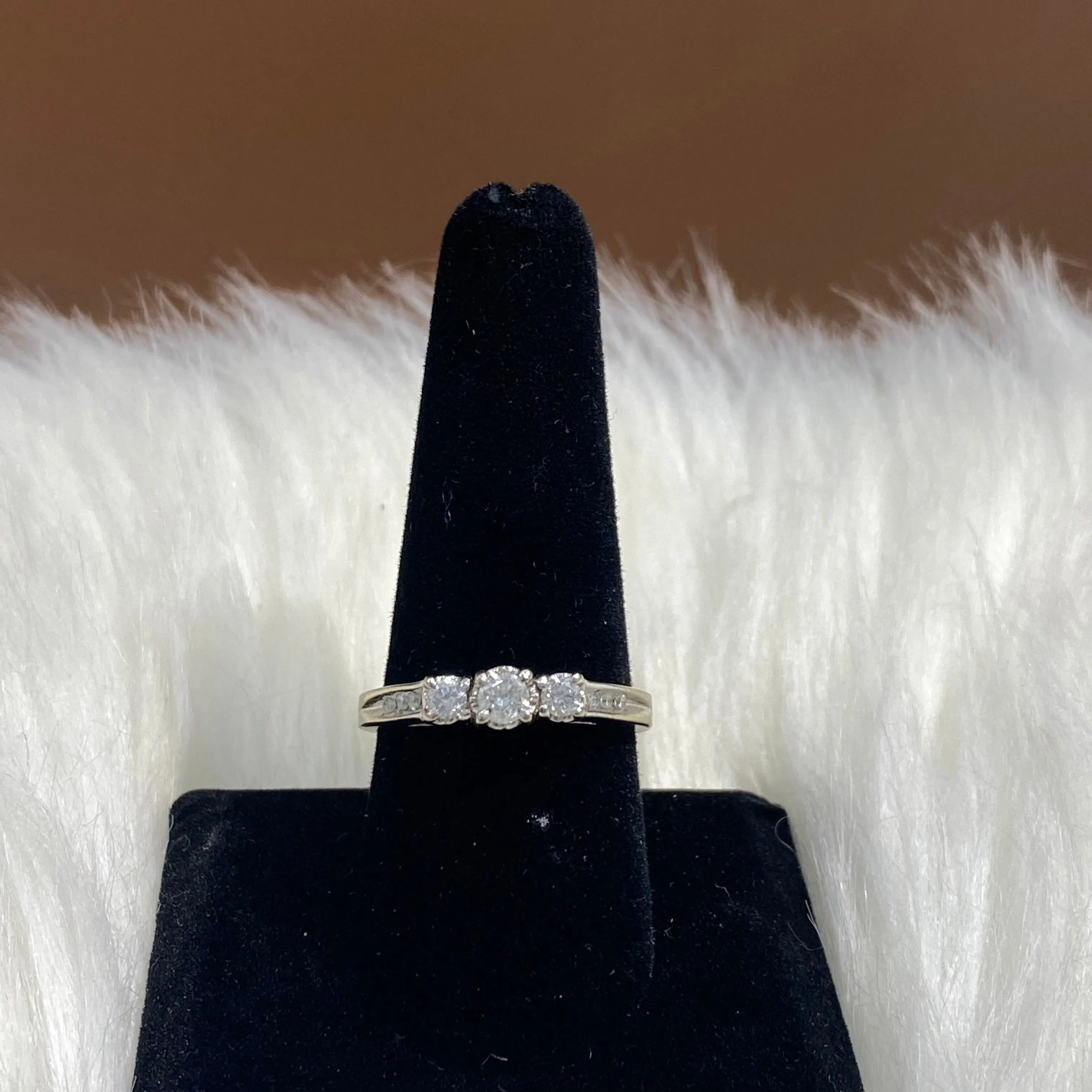 14K White Gold Diamond Luxury Engagement Ring Ct Dia / 4.3gr / Size 9