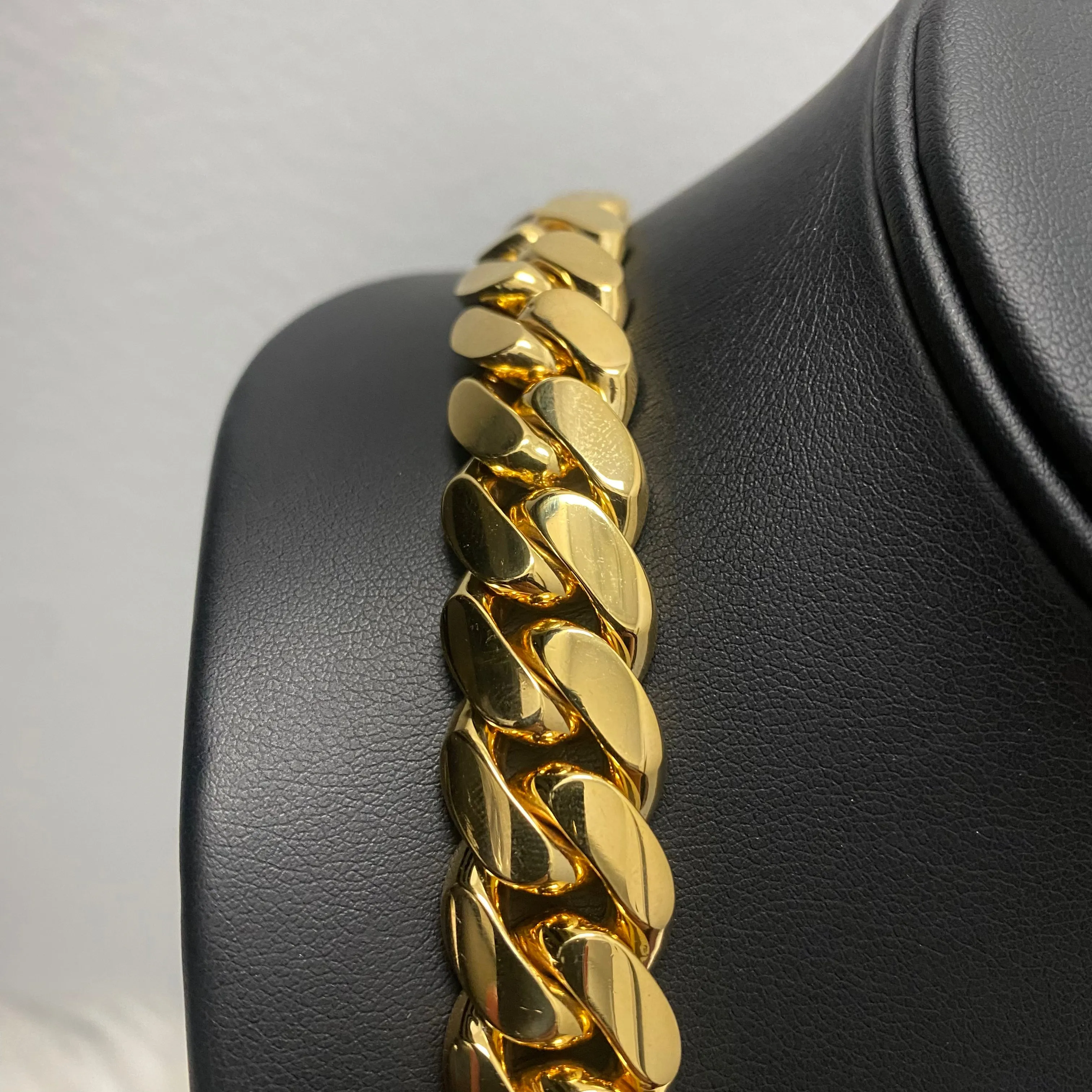 14K Yellow Gold Cuban Links Diamond Sleek Lock / 426.4gr / 15.7mm / 26in