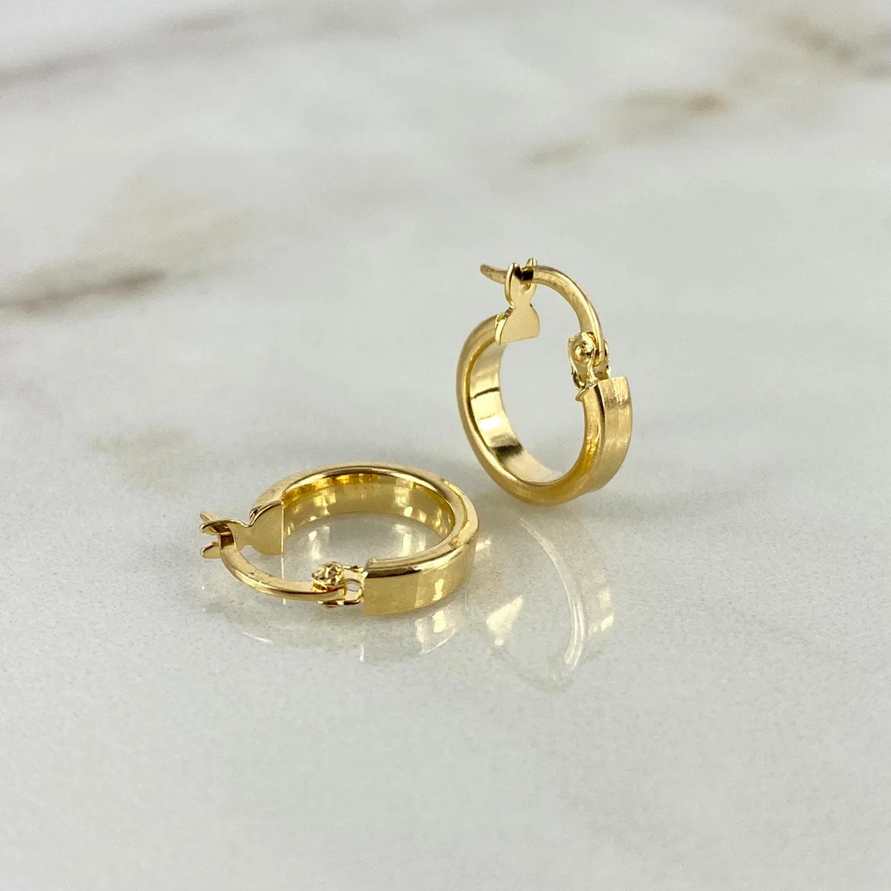 18K Yellow Gold Diani Smooth Hoop Earrings 1.25gr / 0.55in