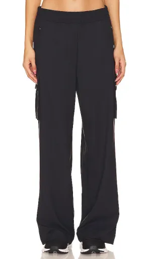Beyond Yoga City Chic Cargo Pant in Black