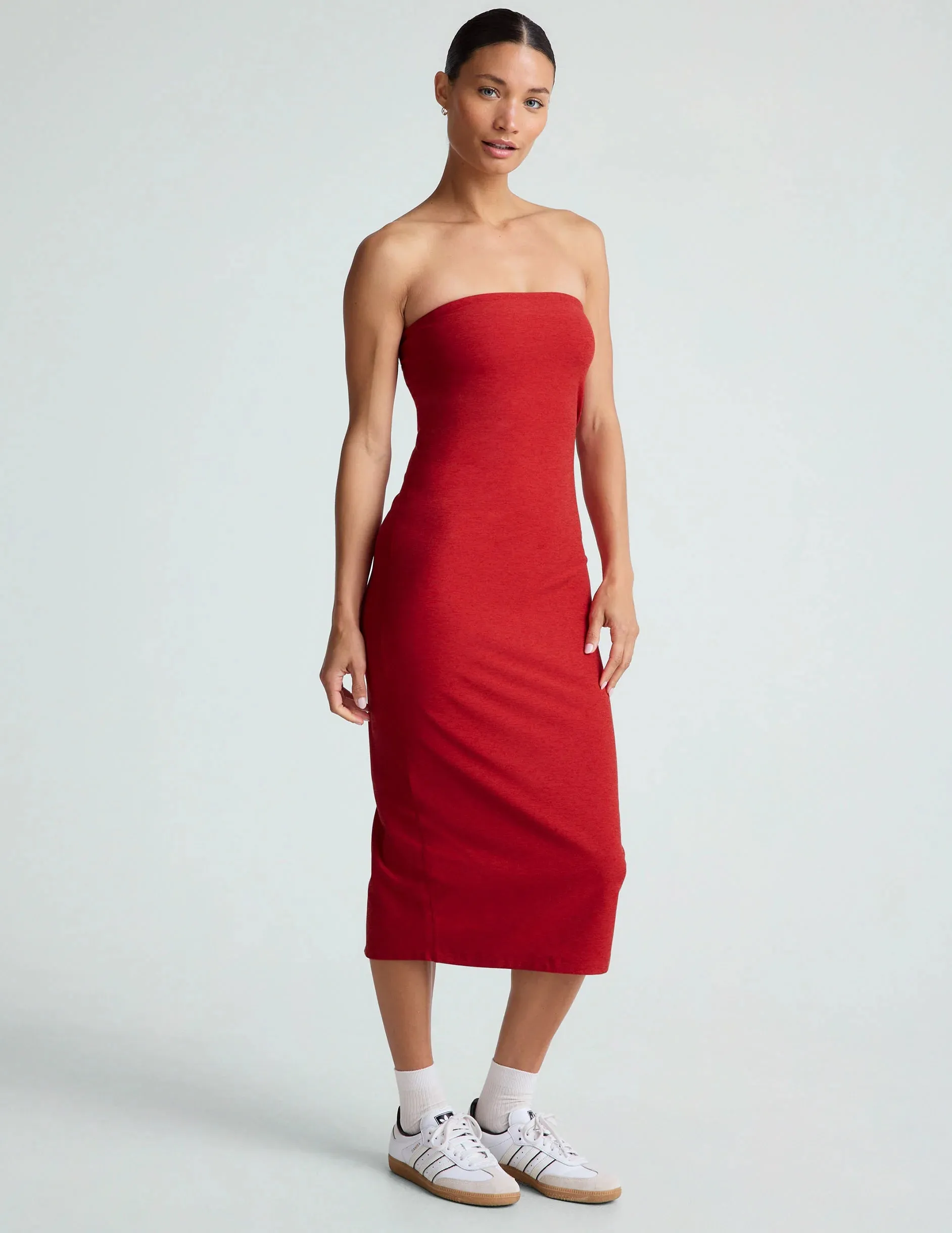 BEYOND YOGA SPACEDYE STRAPLESS DRESS RUBY RED HEATHER