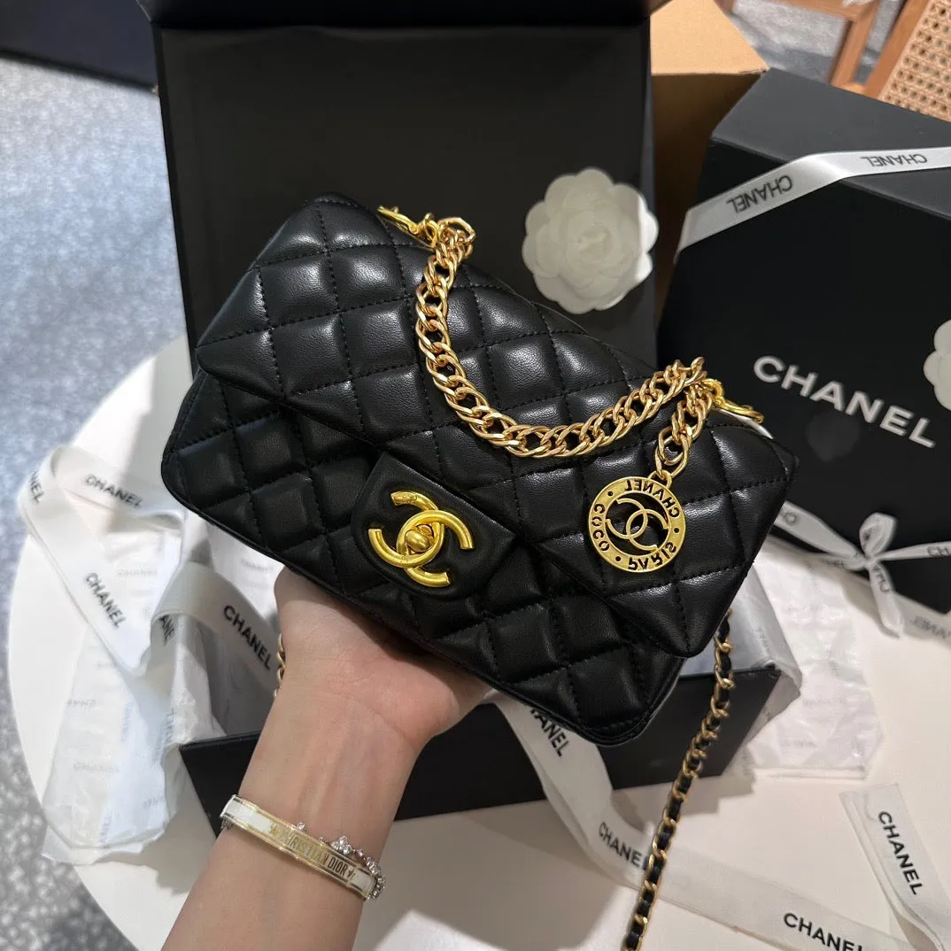 CC762 Small Flap Bag /  4.7 × 8.2 × 2.7 in