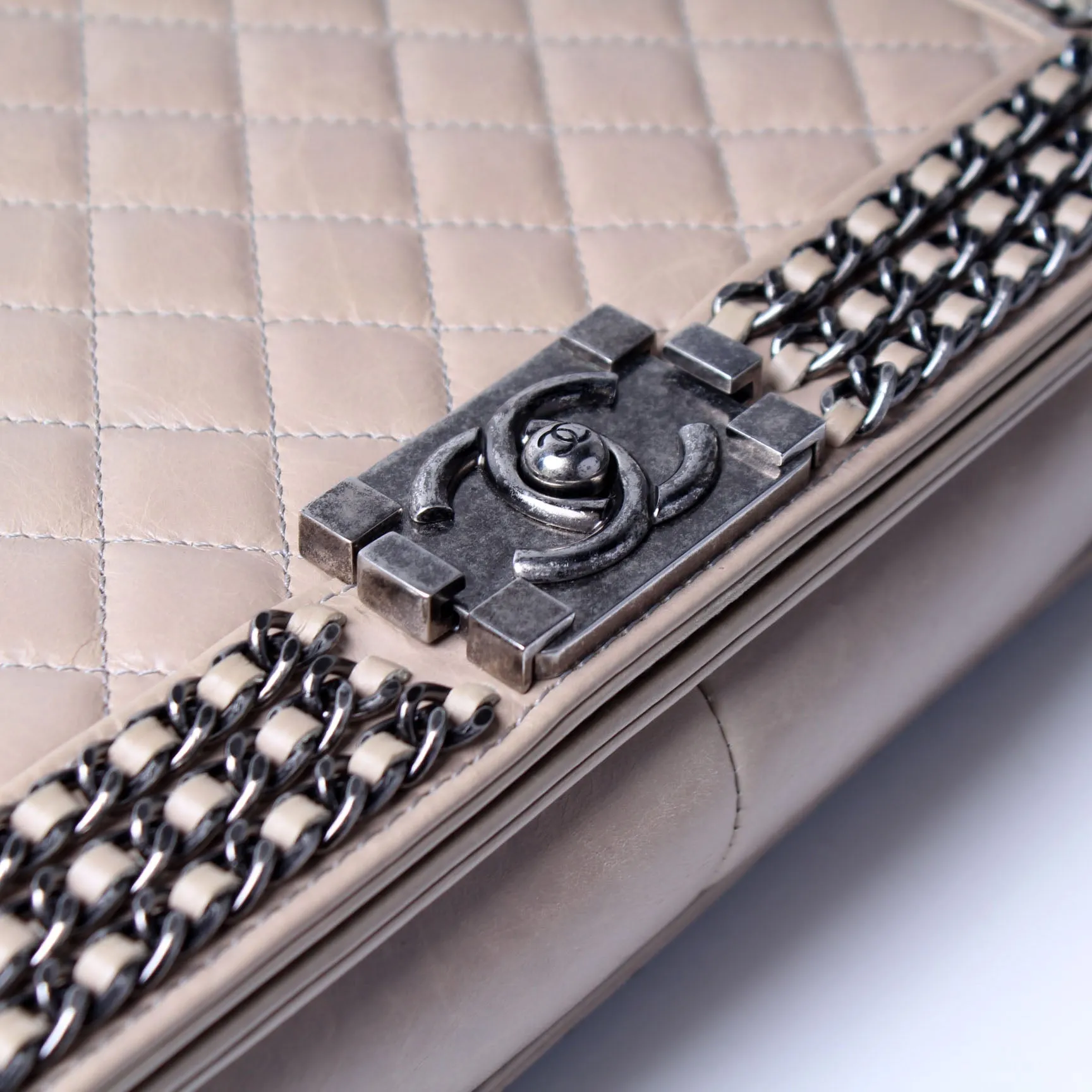 Chanel Boy Flap Medium Old Chain Around 20M