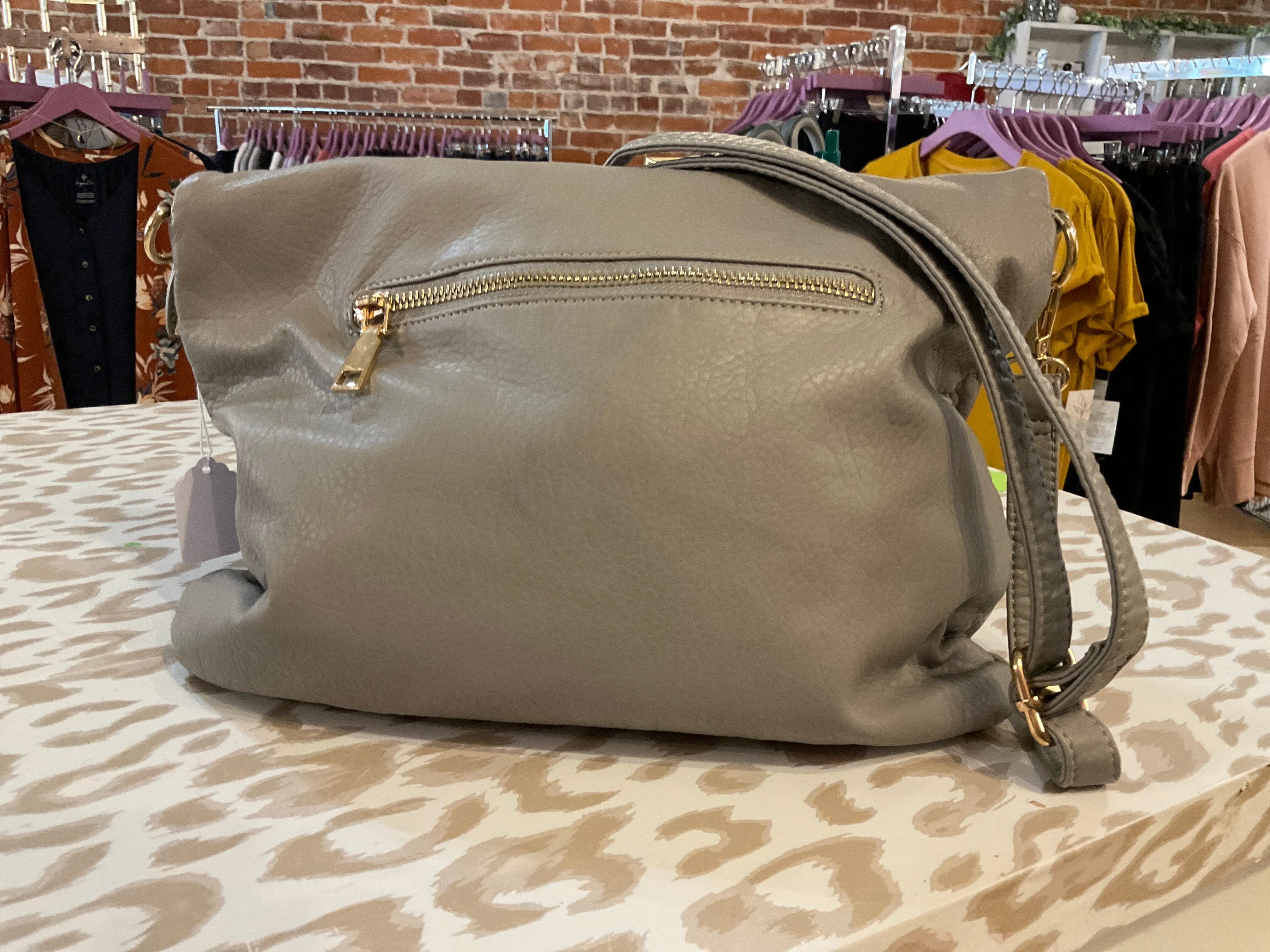 {{Client Code}} GREY UNKNOWN CROSSBODY PURSE