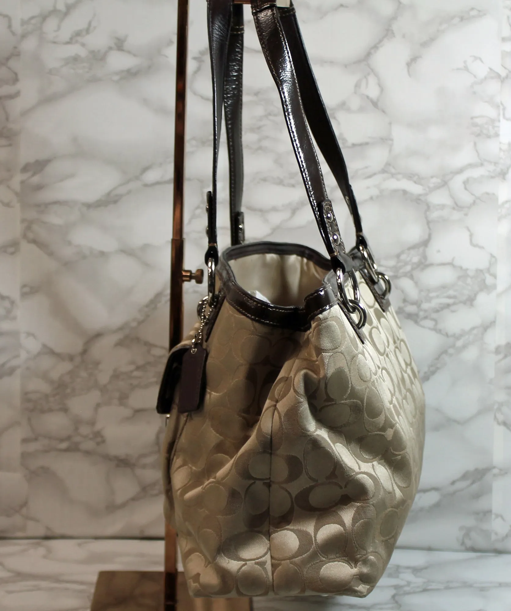 Coach Purse:  F19043 Penelope Signature Satchel Handbag
