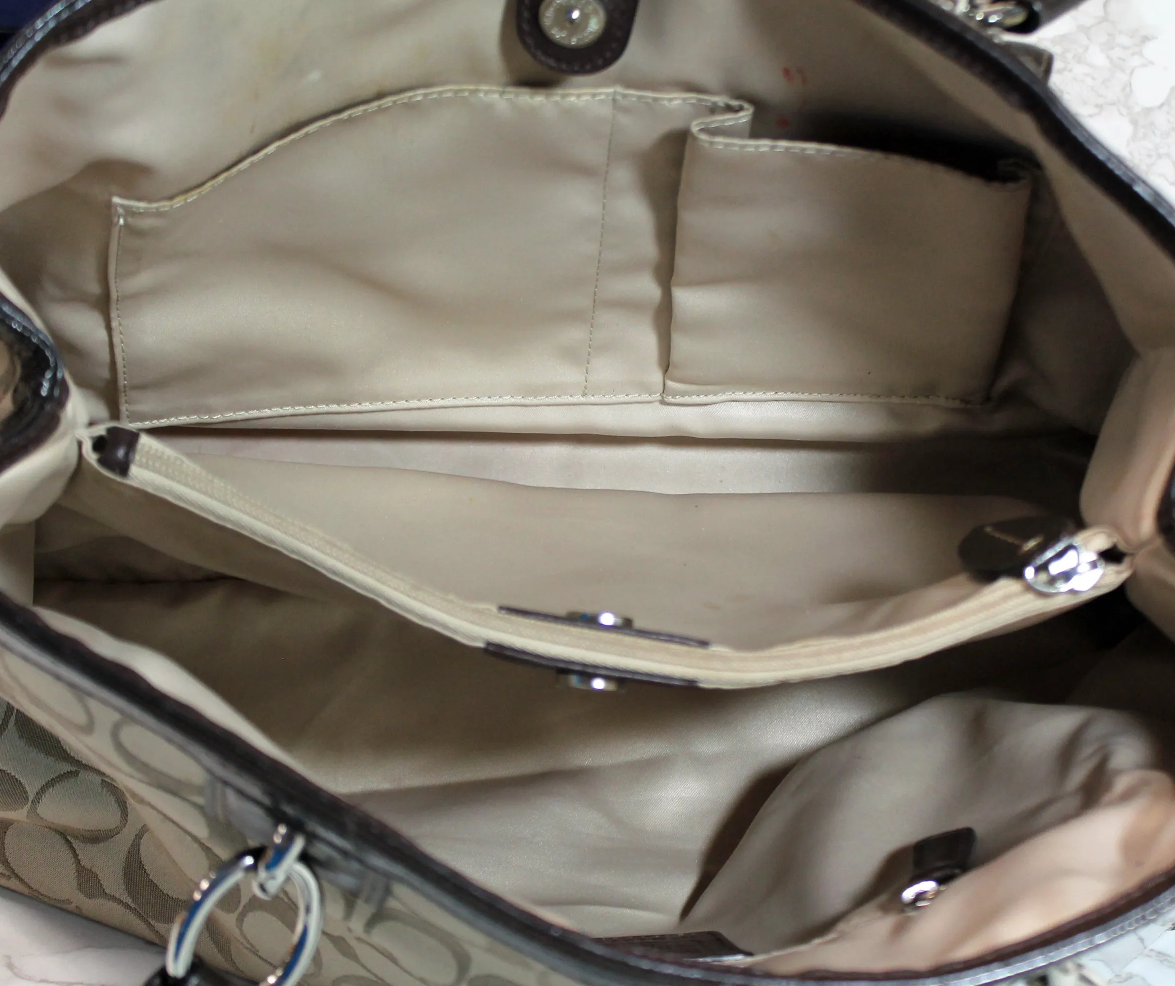 Coach Purse:  F19043 Penelope Signature Satchel Handbag