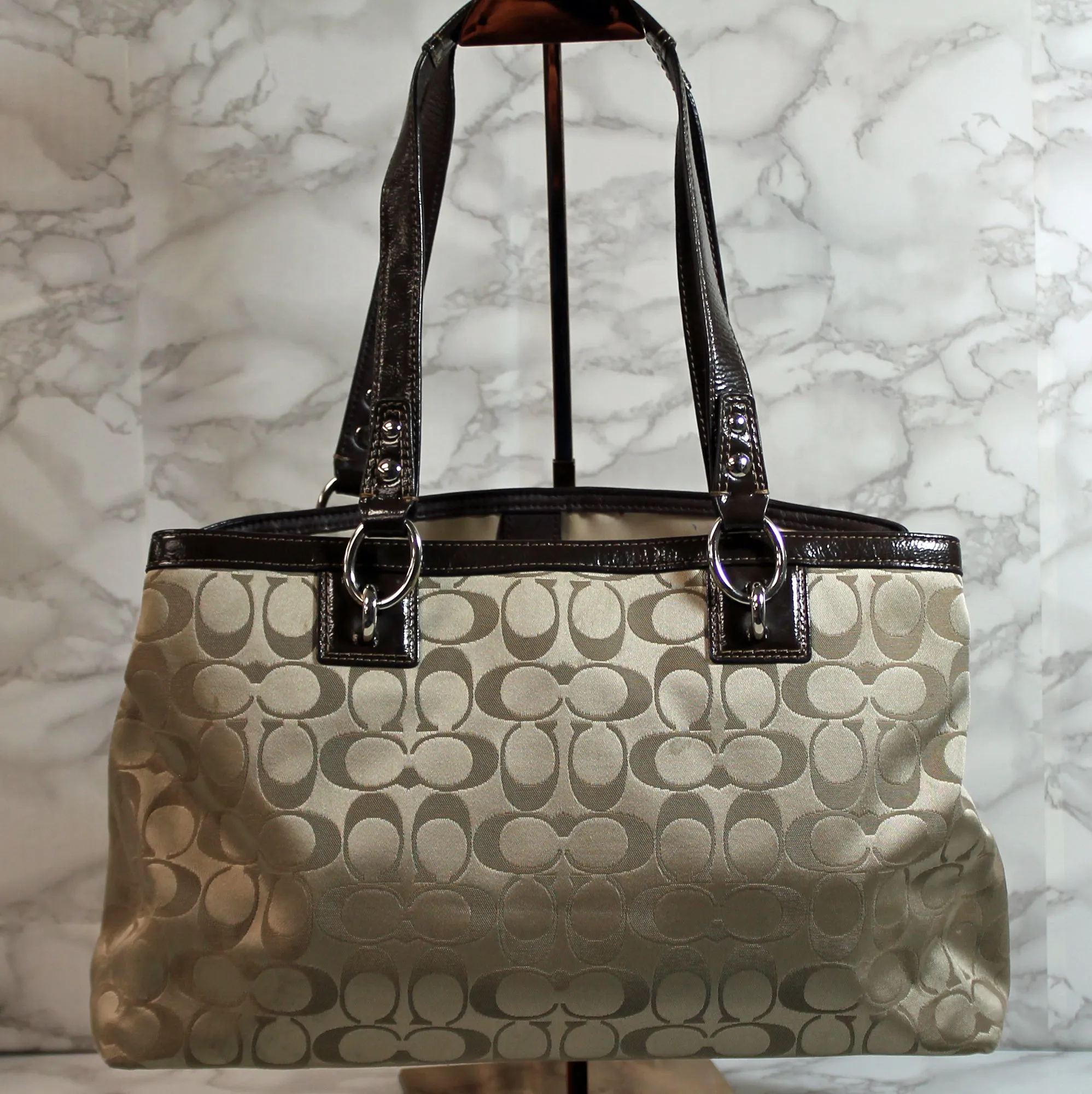 Coach Purse:  F19043 Penelope Signature Satchel Handbag
