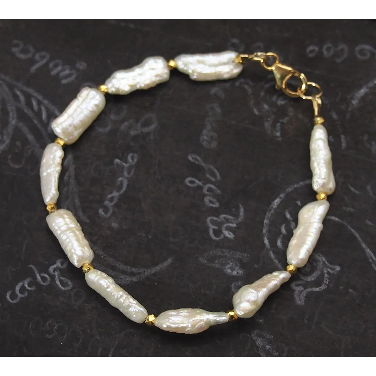 Fresh Water Pearl with Gold Plated Spacer Bead Bracelet with Gold Filled Trigger Clasp
