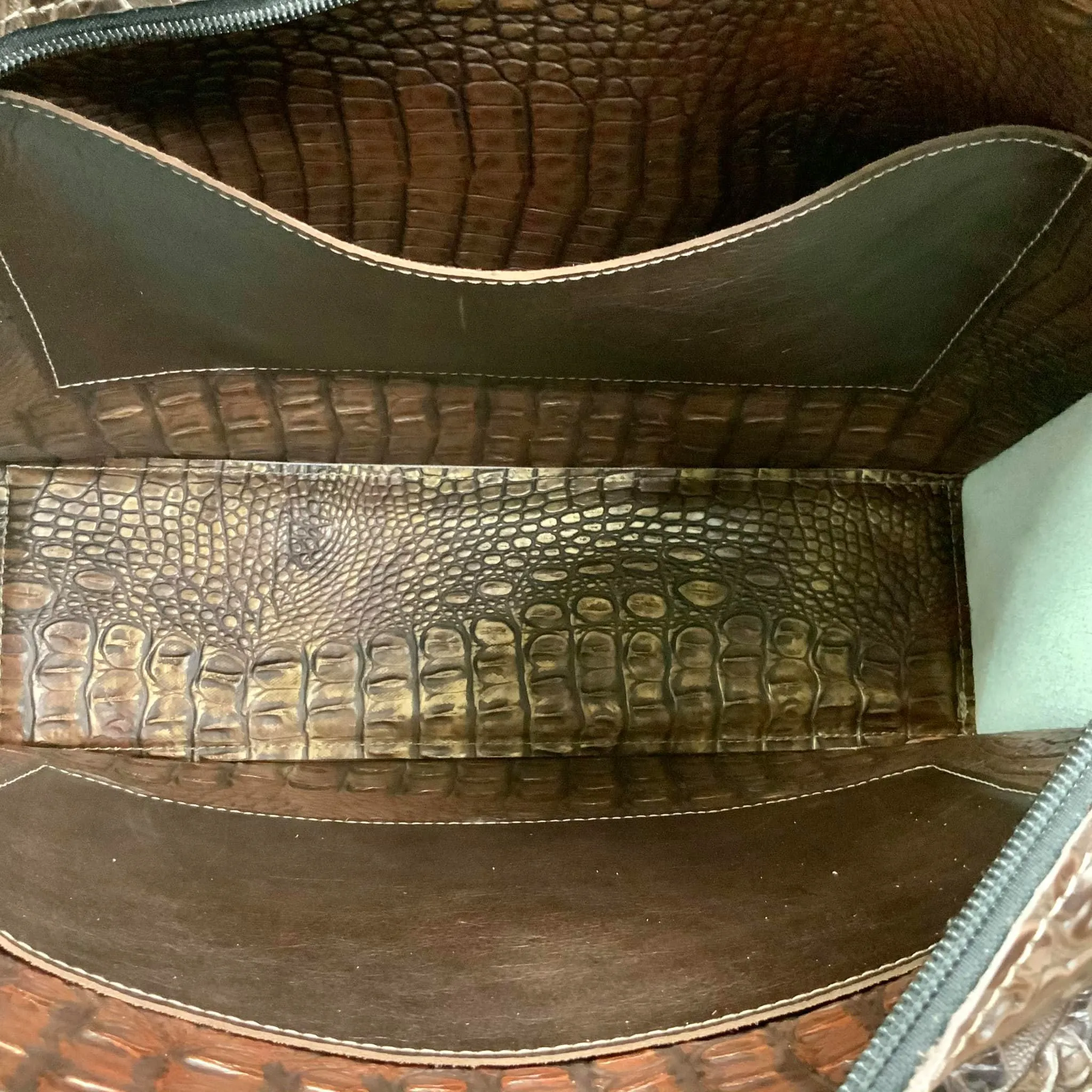 Get Outta Town Tote - #22782