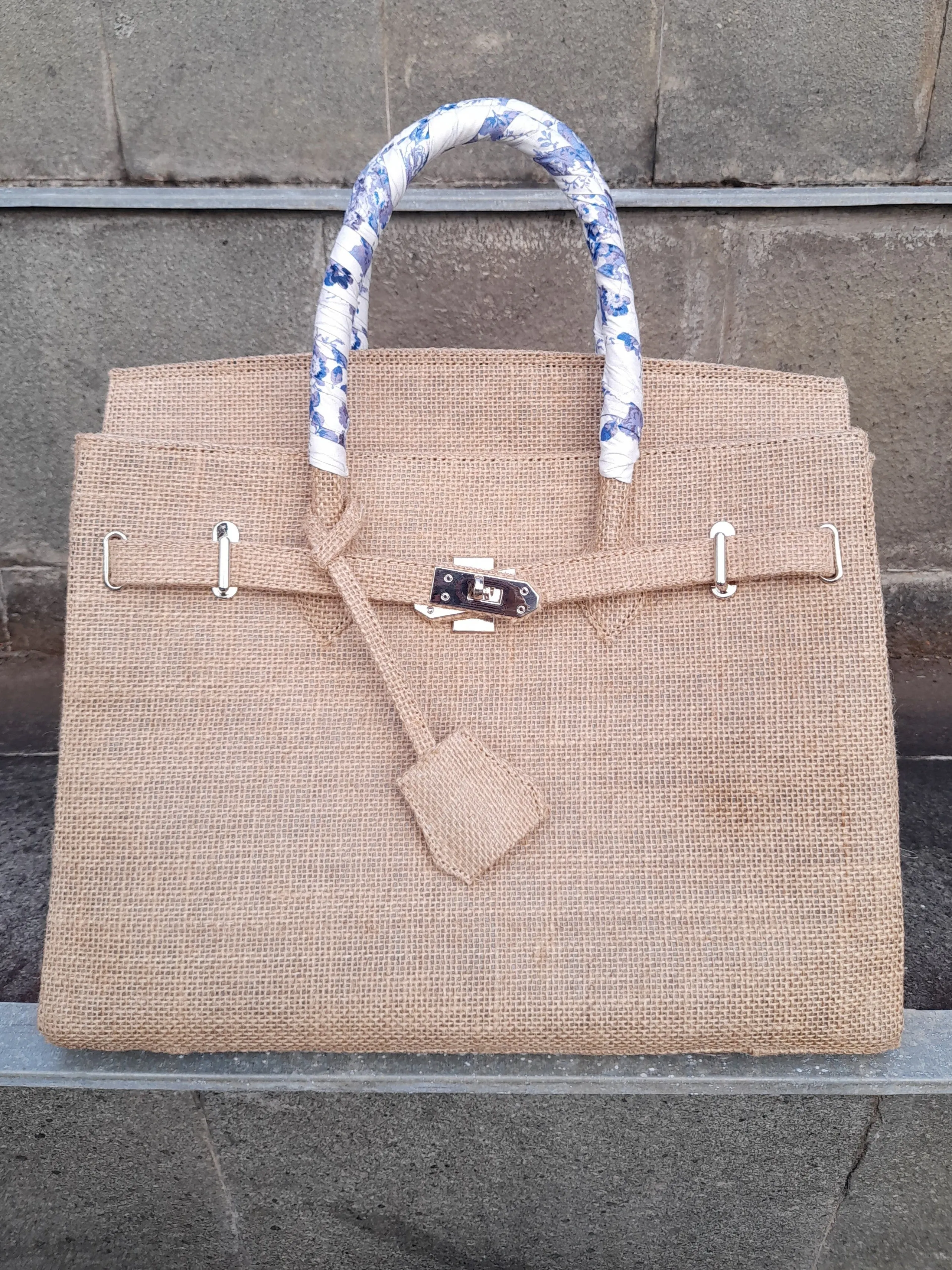 Handmade burlap / jute bag, Medium size (35cm)_style 5