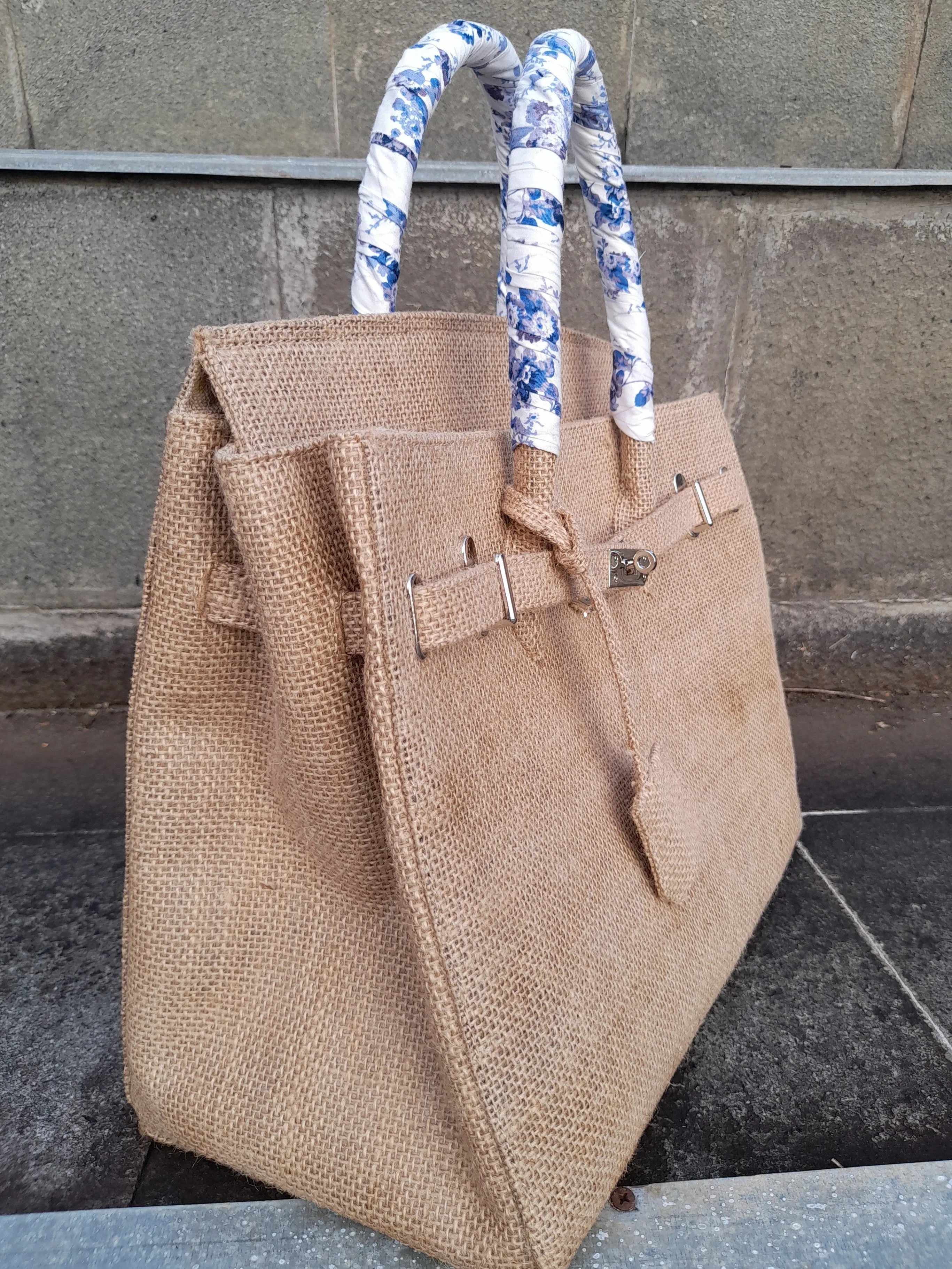 Handmade burlap / jute bag, Medium size (35cm)_style 5