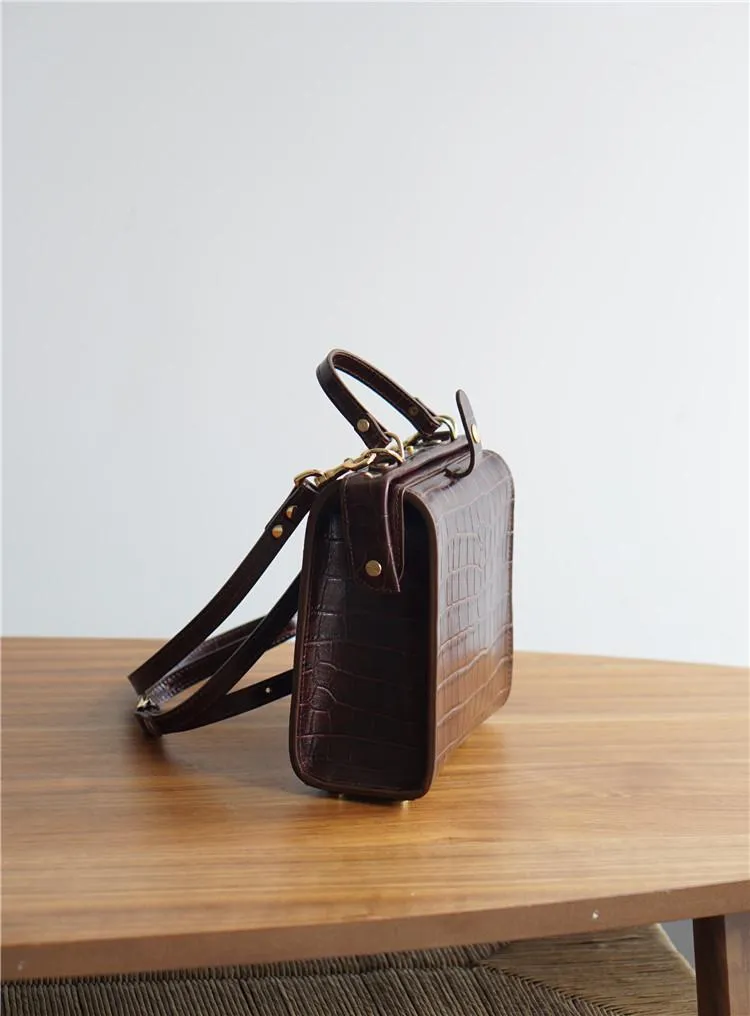 Handmade Womens Stylish Square Dark Green Leather Doctor Handbag Side Purse Doctor Purse for Women