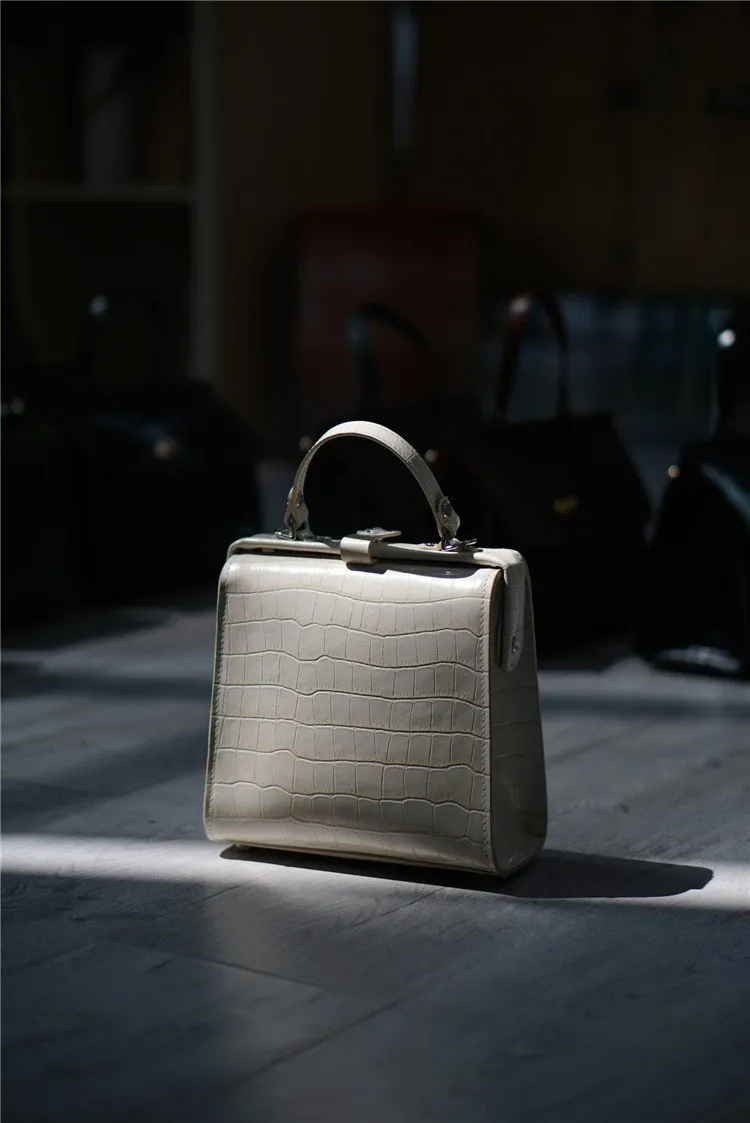 Handmade Womens Stylish Square Dark Green Leather Doctor Handbag Side Purse Doctor Purse for Women
