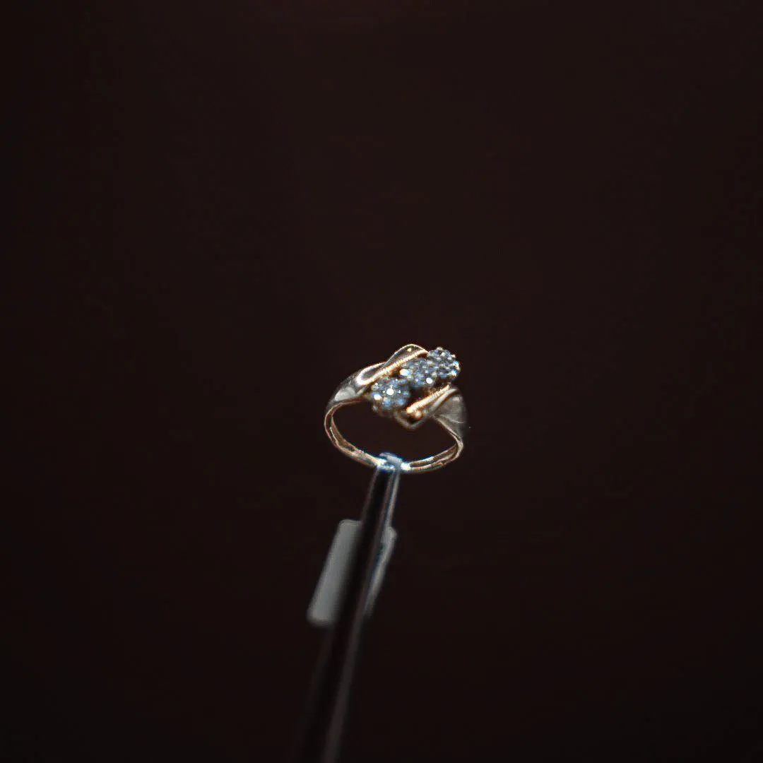 Little Flowers Ring 10K Yellow Gold With Diamonds / 2.2gr / Size 6.5