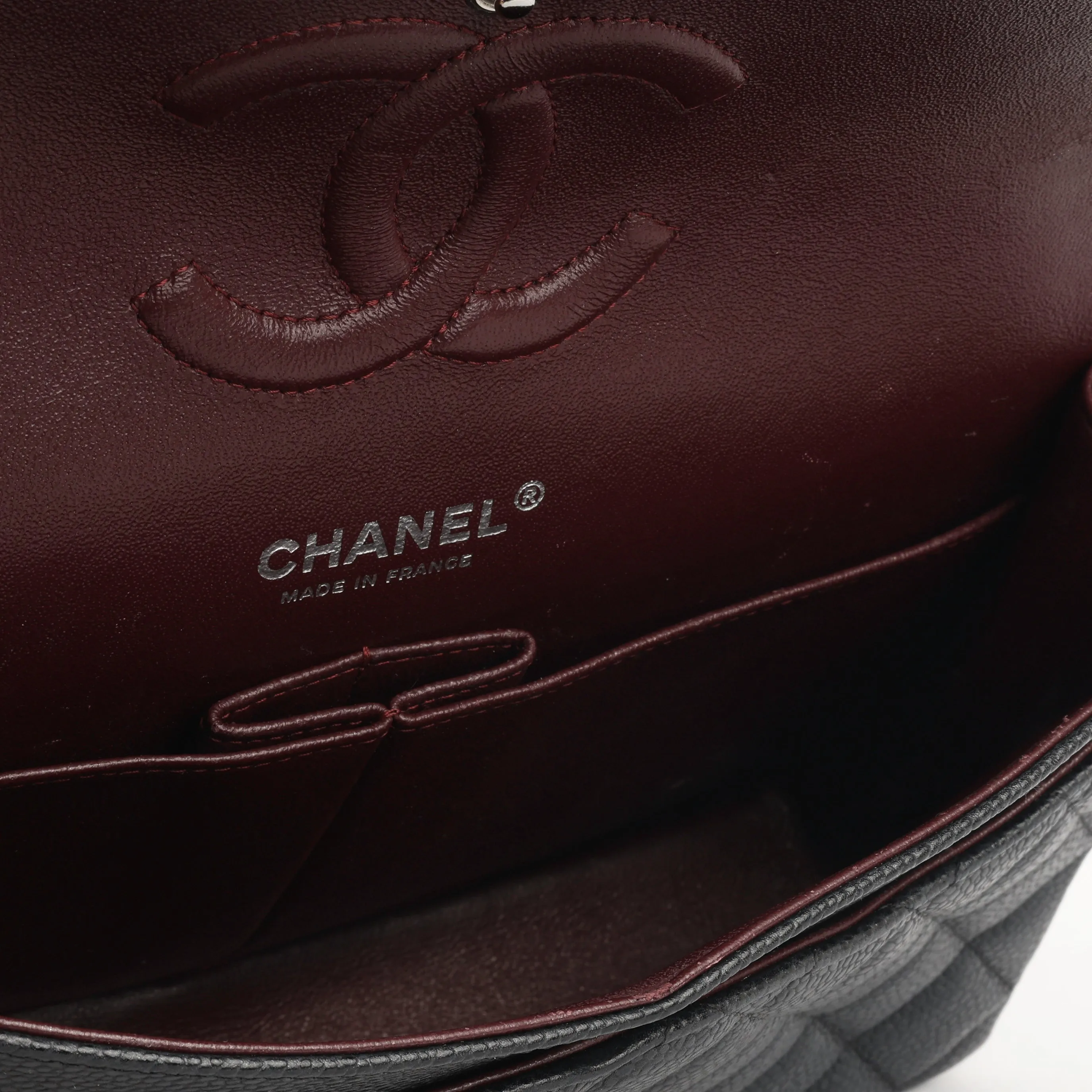 Medium Classic Flap