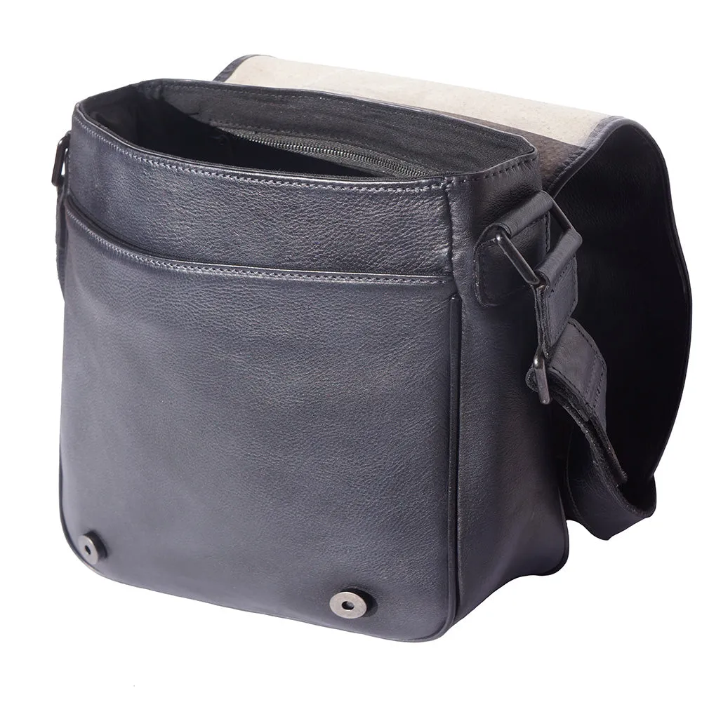 Messenger Flap leather bag
