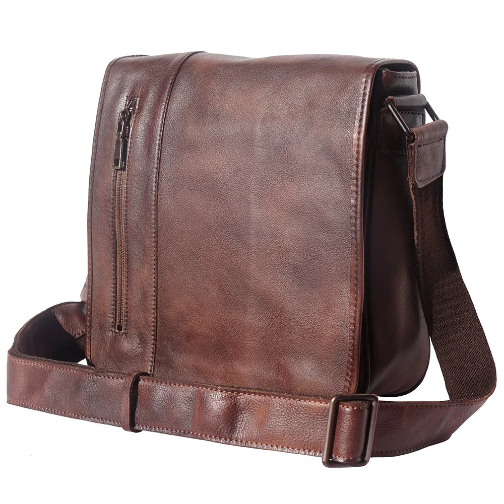 Messenger Flap leather bag