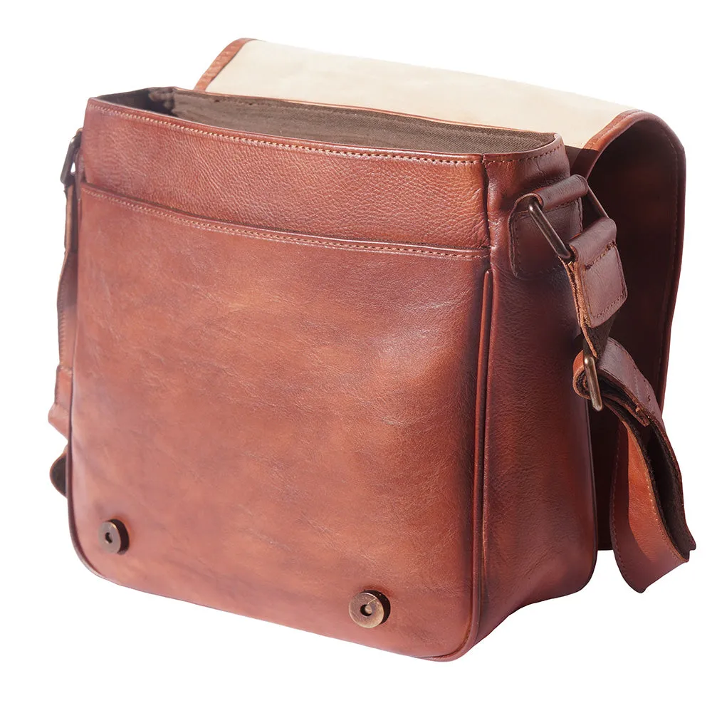 Messenger Flap leather bag