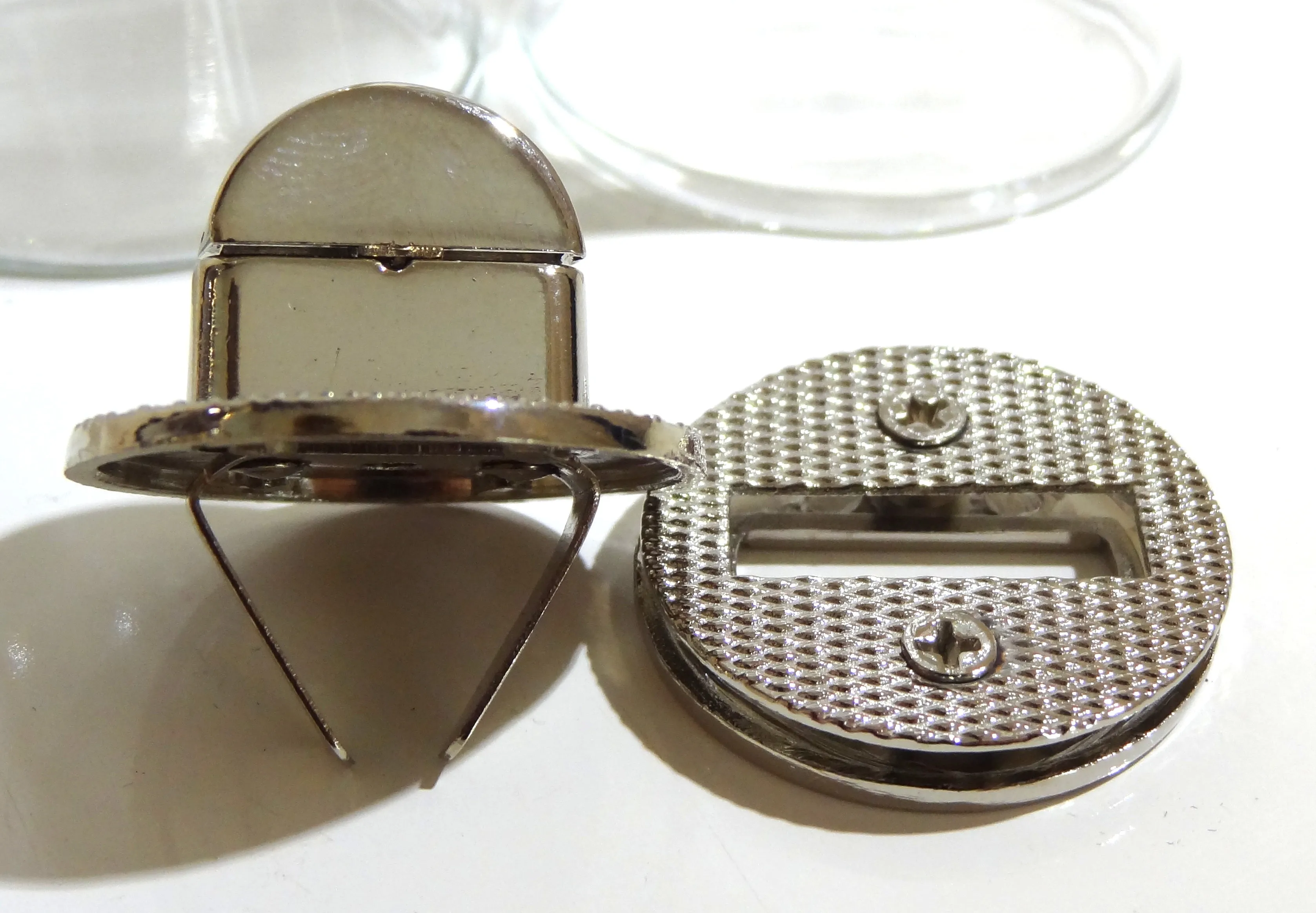 Mini "Button" Twist Lock