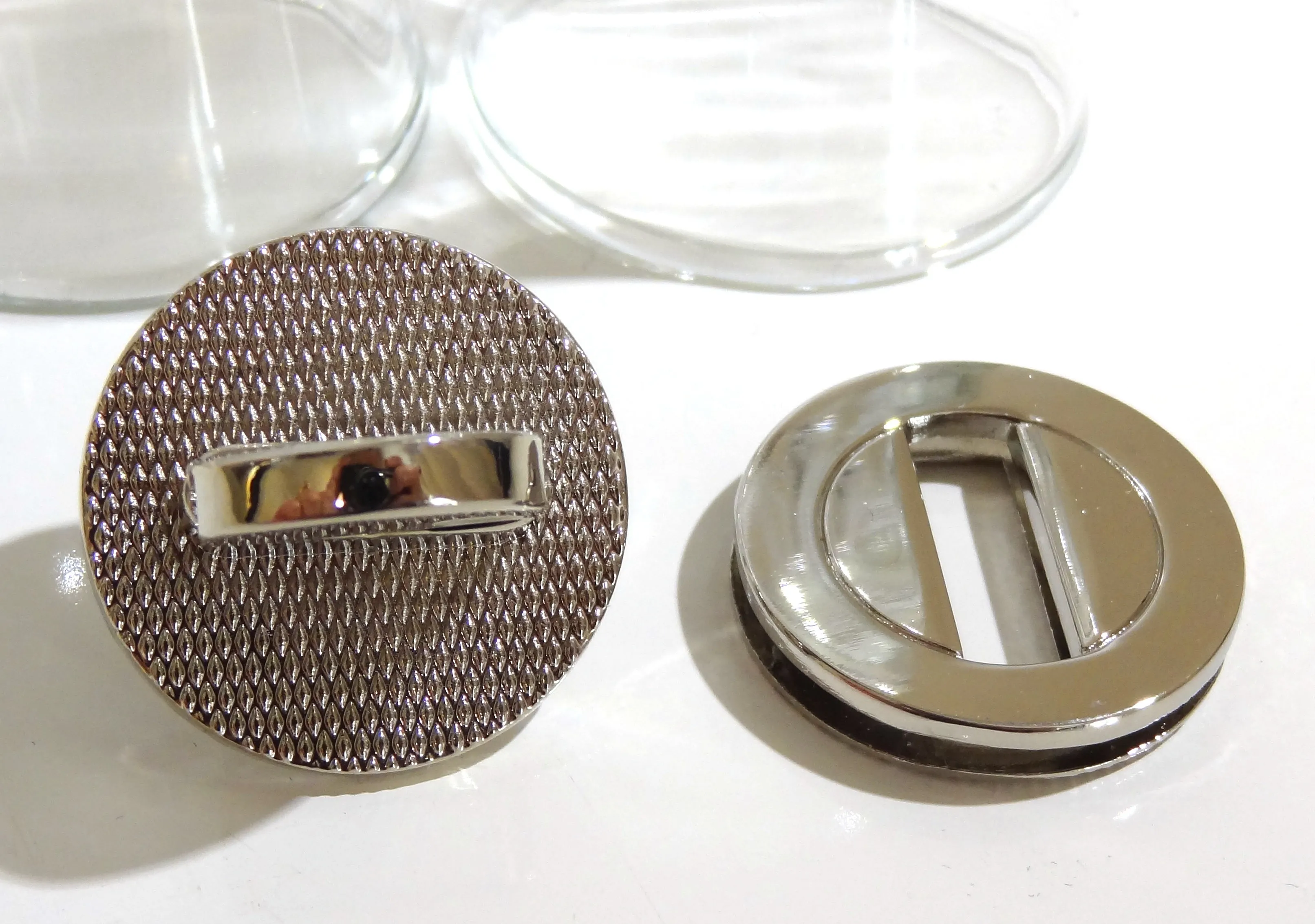 Mini "Button" Twist Lock