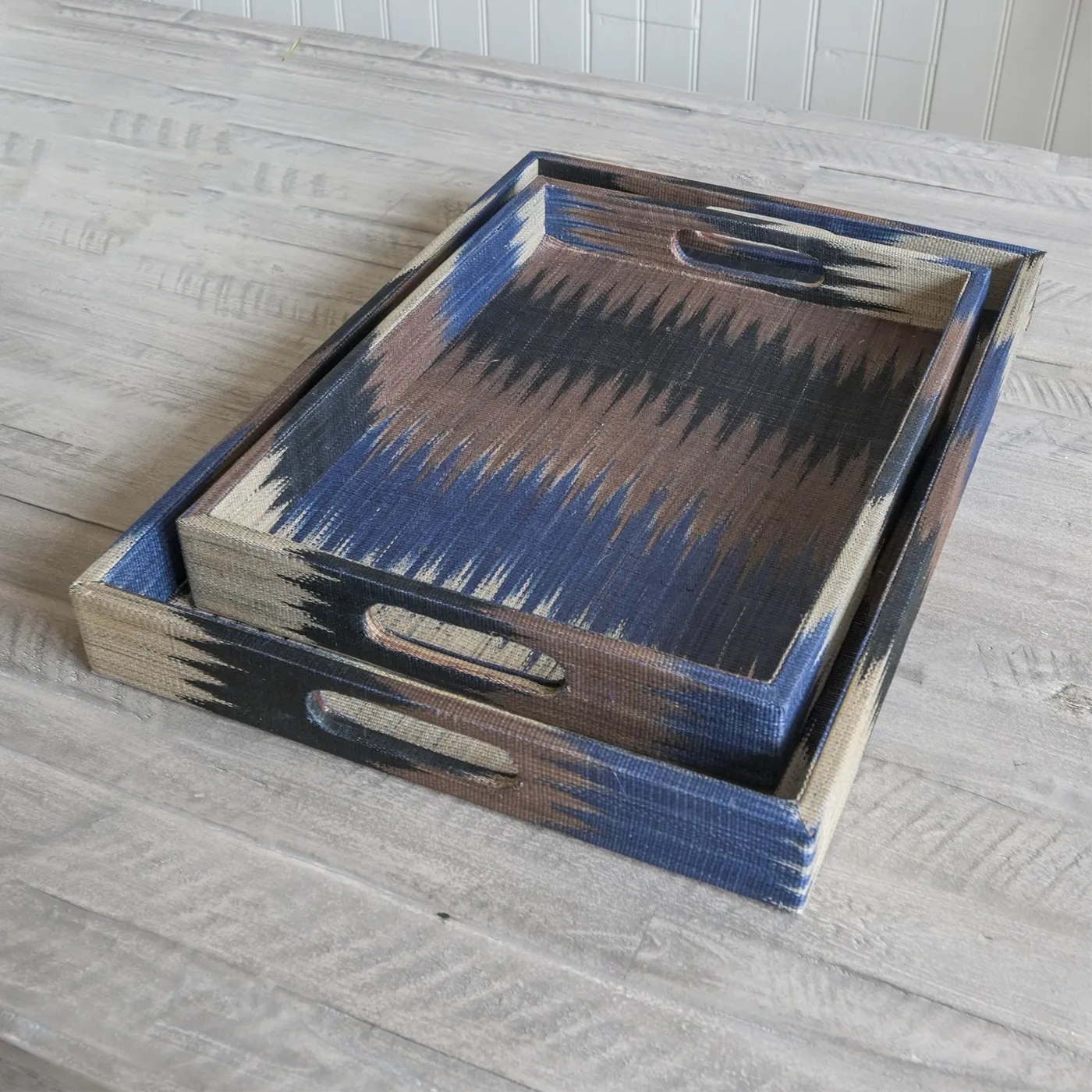 Patterned Zig Zag Trays