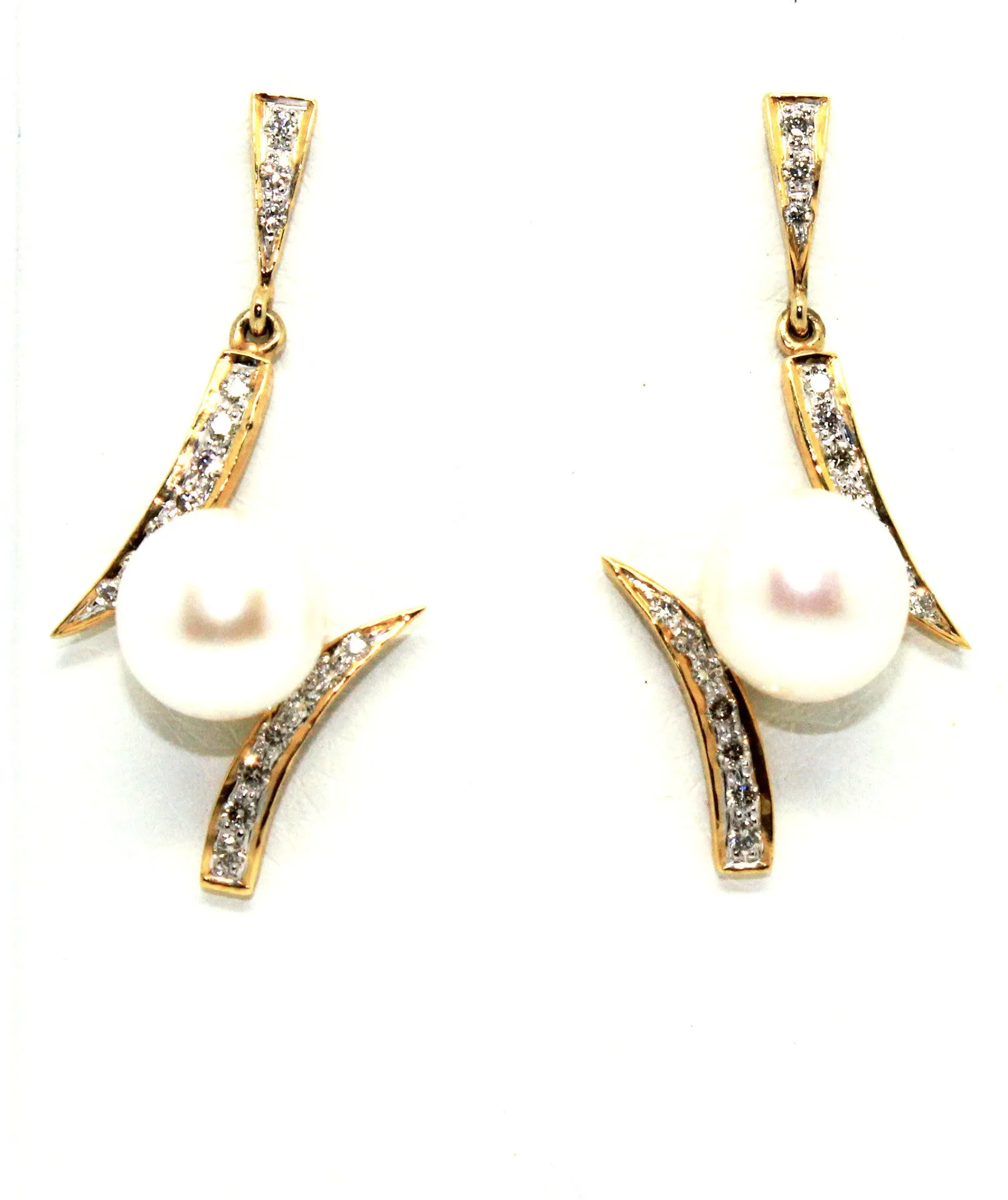 Pearl And Diamond Cross Earring Ad No. 094