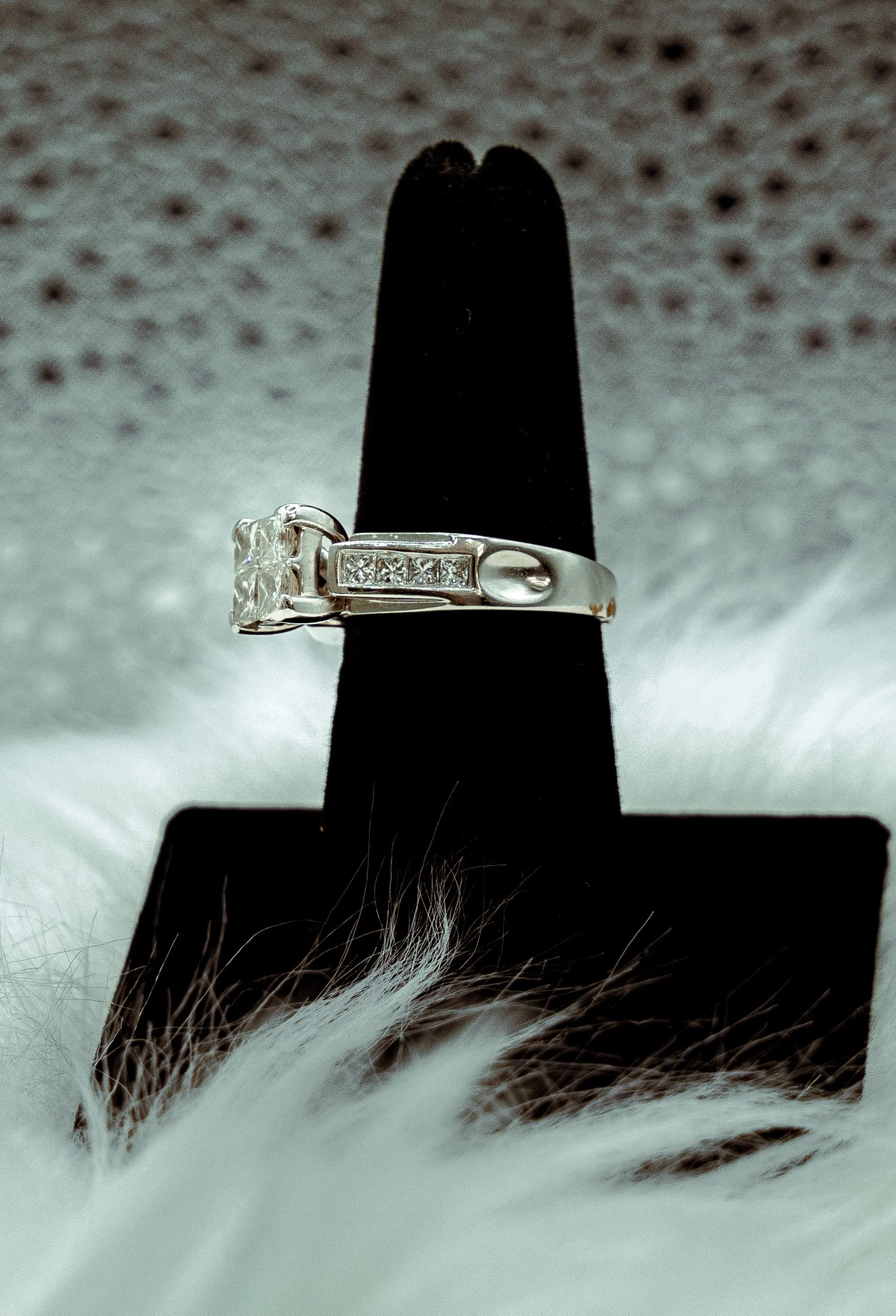 Princess Engagement Ring 14K White Gold With Diamonds / 7.8gr / Size 6.5