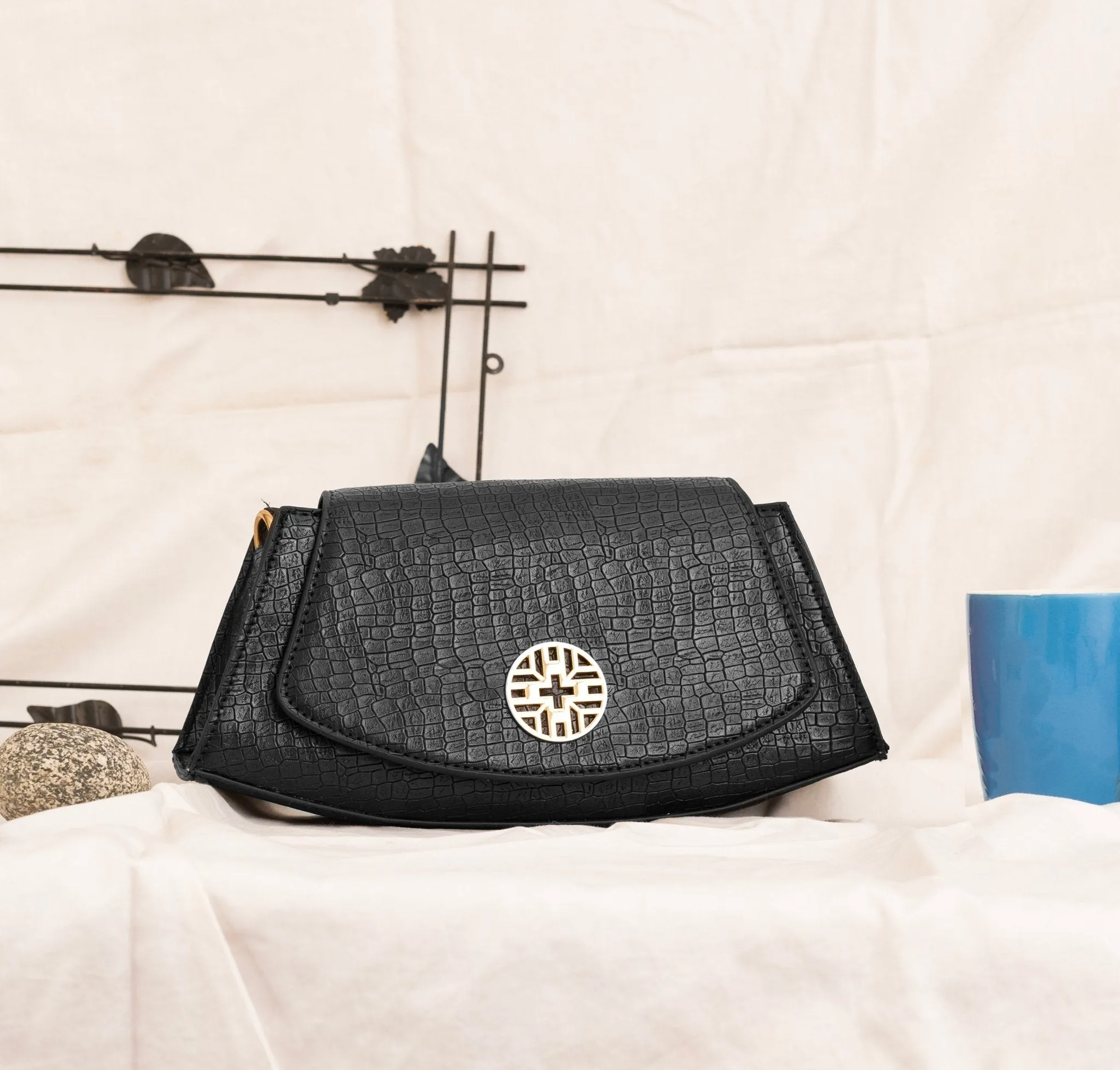 Snakeskin Pattern Flap Baguette Bag