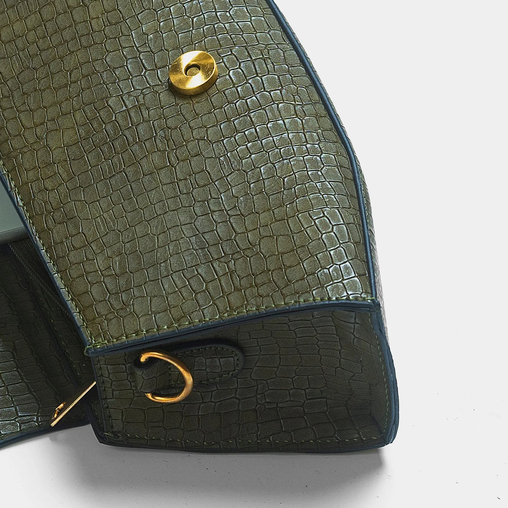 Snakeskin Pattern Flap Baguette Bag