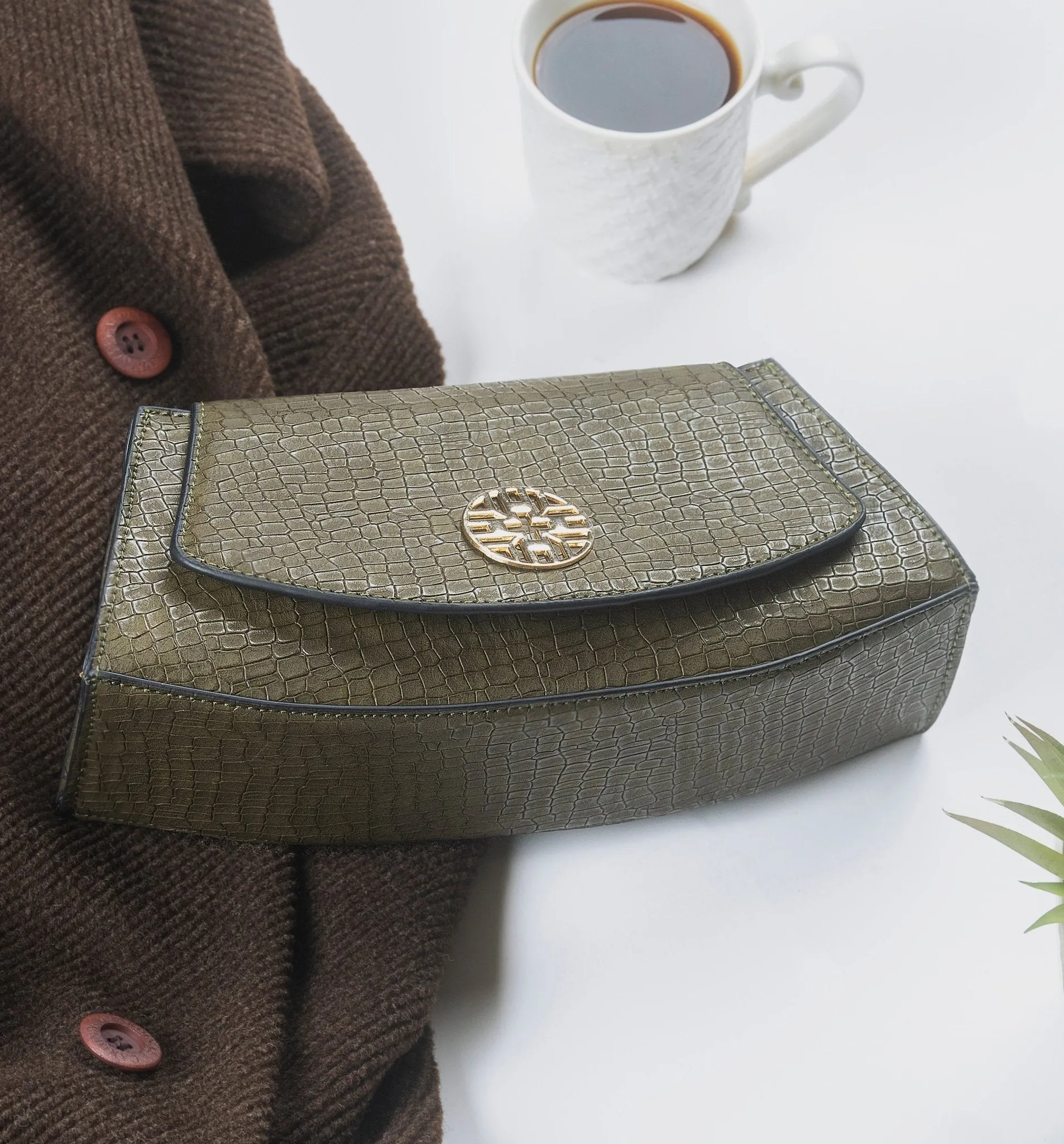 Snakeskin Pattern Flap Baguette Bag