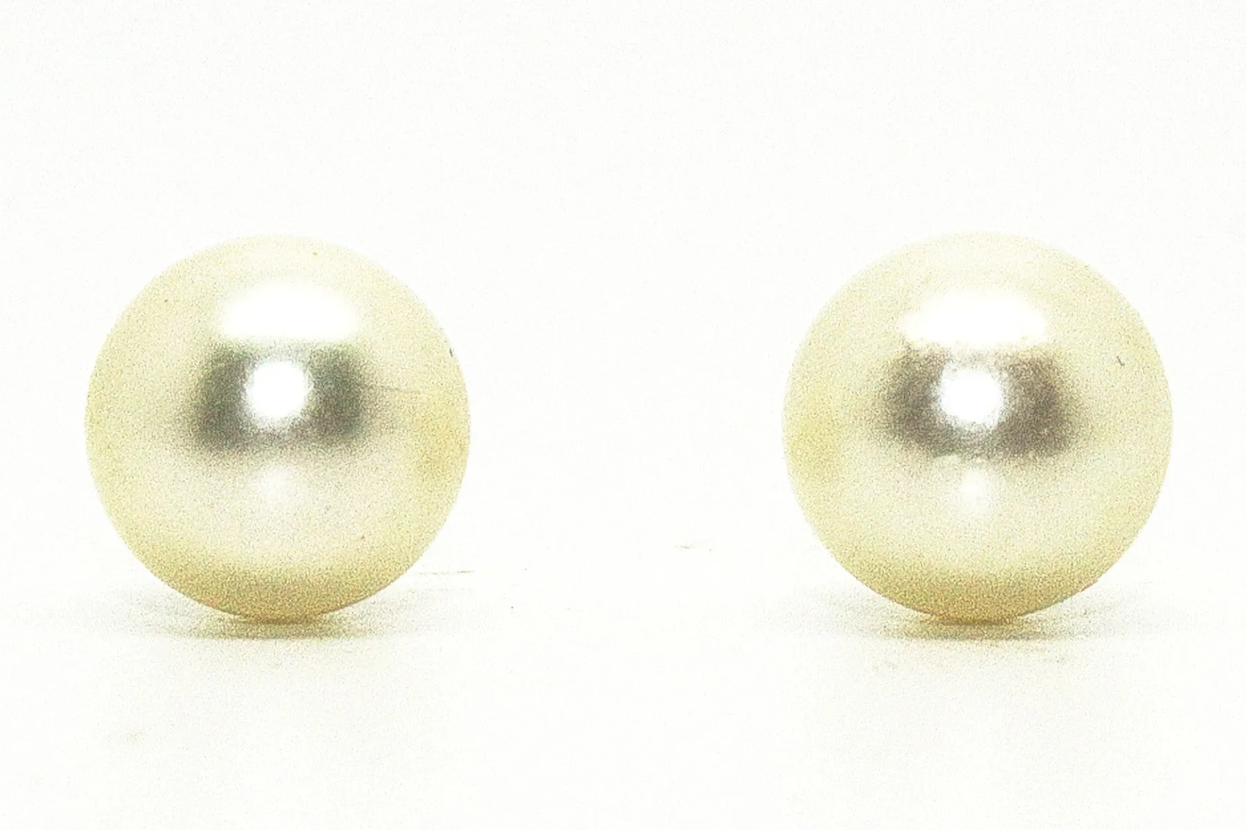 South Sea Pearl Studs-9mm Ad No.1138