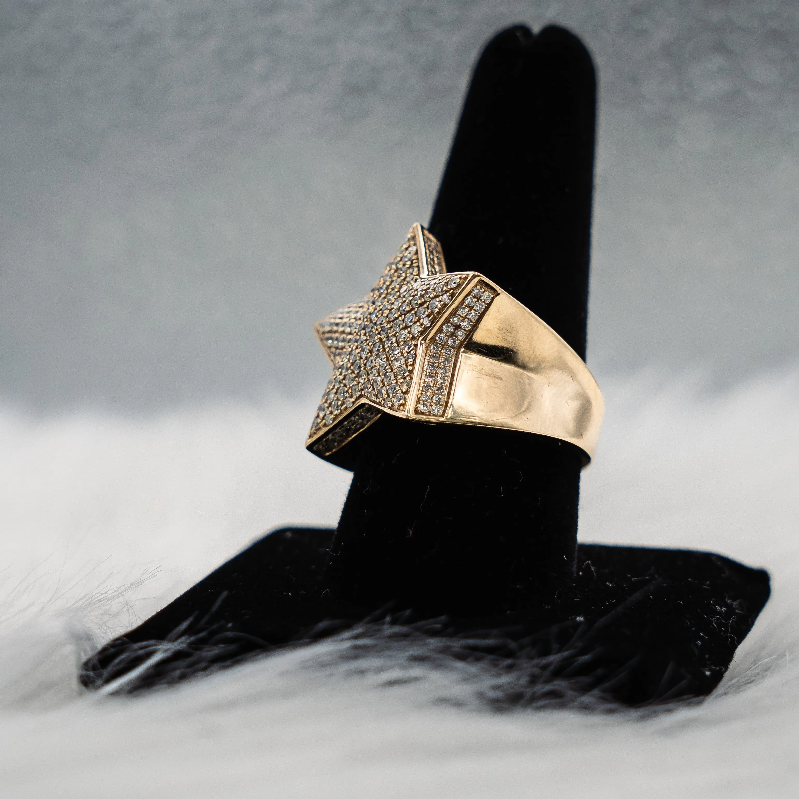 Star Ring 14K Yellow Gold With Diamond 2,03ct / 11.8gr / Size 10