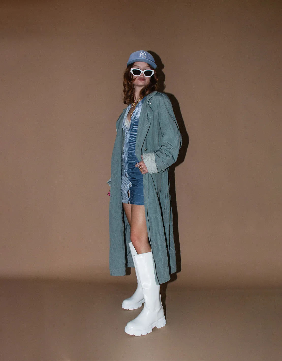 Vintage trenchcoat with striped details