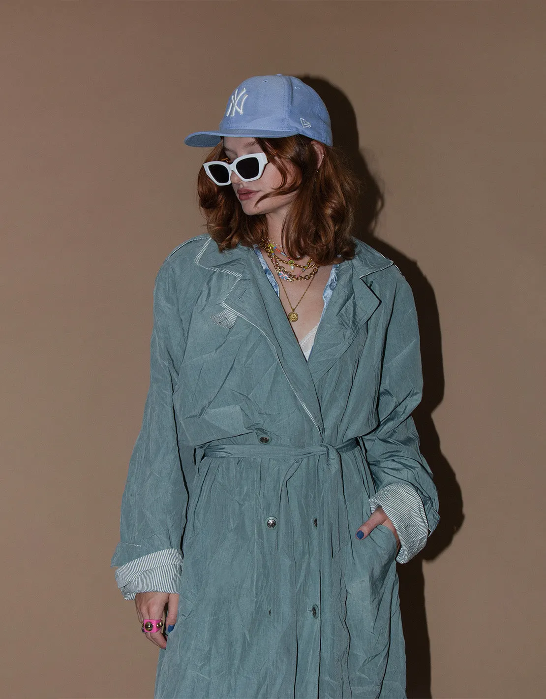Vintage trenchcoat with striped details