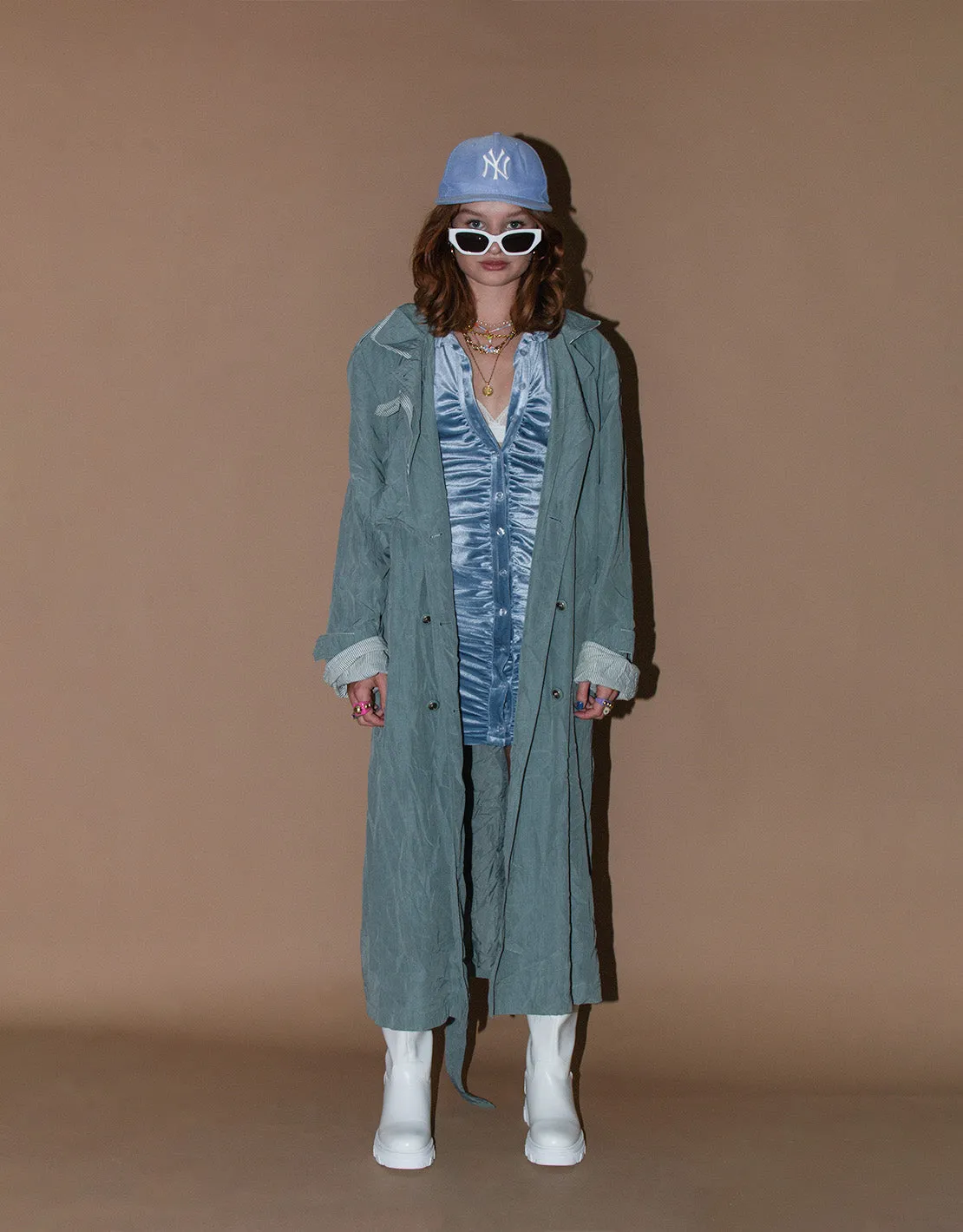 Vintage trenchcoat with striped details